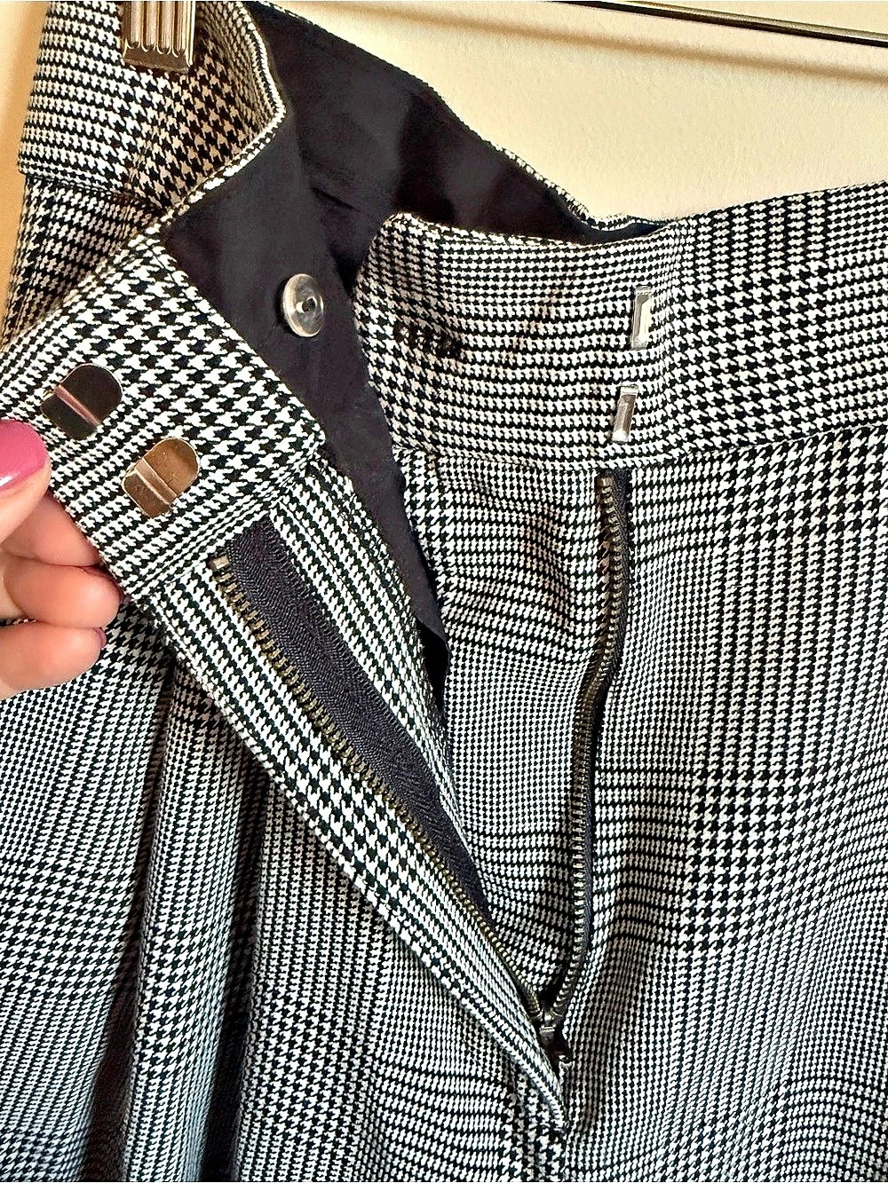 H&M Plaid Trousers in Black & White Like New 6 - Picture 6 of 15